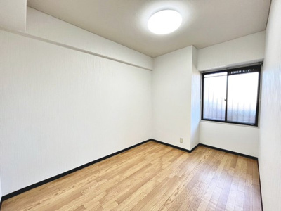 【洋室】 | シャルマンコーポ松之浜 | 3階部分につき明るく風通し良好です♪