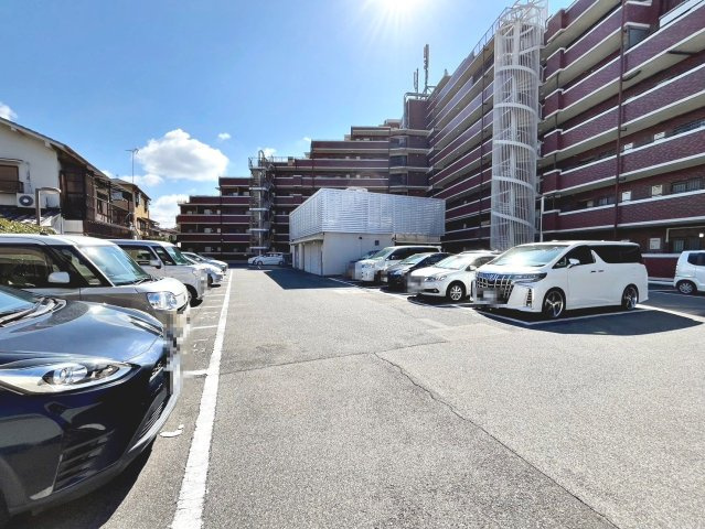 シャルマンコーポ松之浜の駐車場|◆新生活のスタートをここではじめませんか◆