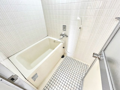 【浴室】 | シャルマンコーポ松之浜 | 追いだき機能付いていますので、いつでも温かいお風呂で疲れを癒せますよ！