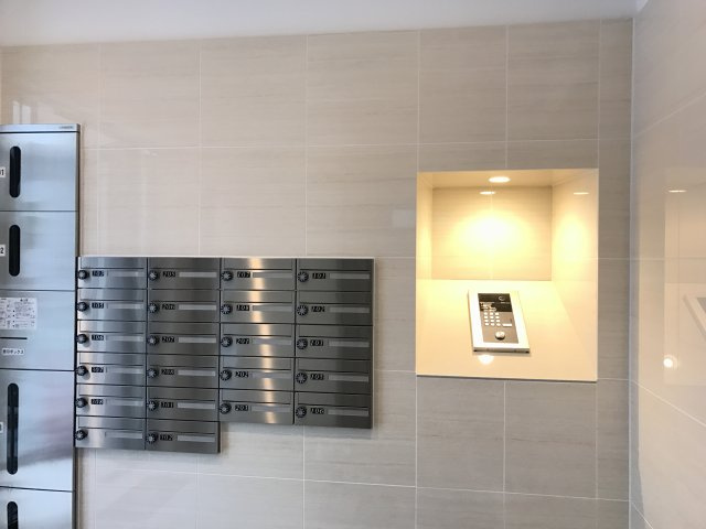 リアン桂ウエストのエントランス