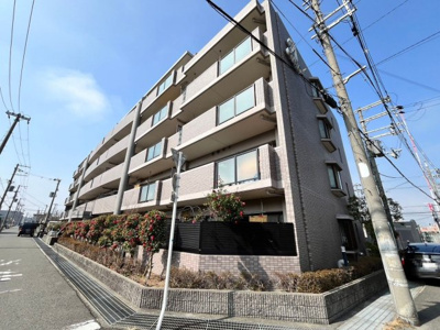 【外観】 | グラン・コート高石 | サンドラッグまで徒歩１１分！消耗品のお買い物に便利です！