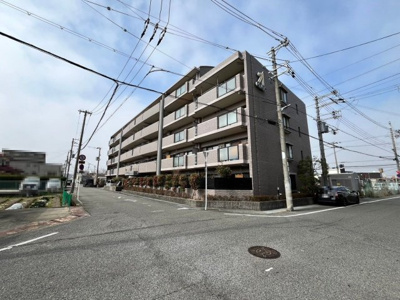 【外観】 | グラン・コート高石 | 現地見学当日から承っております♪現地周辺の環境や、駅までの道のりなど周辺環境も合わせてご確認いただき、ぜひご検討ください！