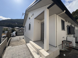 【外観】 | 味間南　平屋戸建 | 勝手口