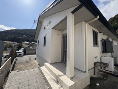 【外観】 | 味間南　平屋戸建 | 勝手口