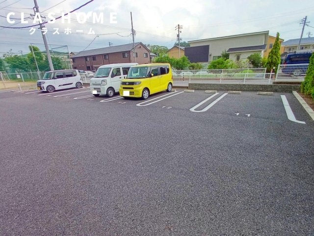 アジュールみのり　　　刈谷市の賃貸はクラスホーム刈谷店の駐車場