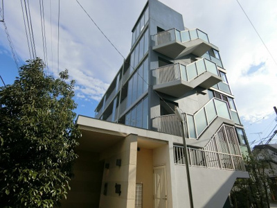 【エントランス】 | PionePione(ピオーネピオーネ)