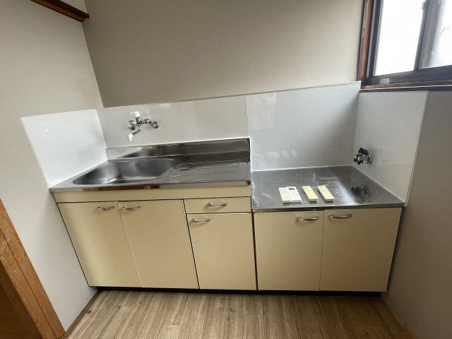 田町N借家　８DKのキッチン|3Fミニキッチン