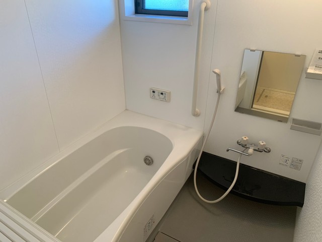 プリオール・マ・メゾンの浴室|※室内画像は別号室のもの