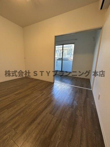 仲介手数料０円！FAMILY　STAGE川名Ⅲの居間・リビング