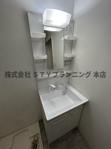 仲介手数料０円！FAMILY　STAGE川名Ⅲの独立洗面台