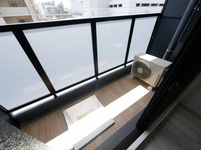 【バルコニー】 | ジオエント福島野田 | 外からの目が気にならないバルコニーで洗濯物が干せます