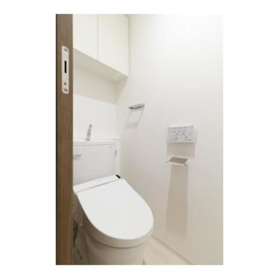 【トイレ】 | リンデンコート市ヶ谷 | ※写真は同タイプ住戸です。 