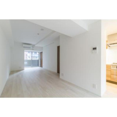 【居間・リビング】 | リンデンコート市ヶ谷 | ※写真は同タイプ住戸です。 