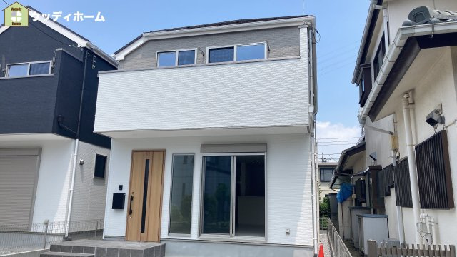 越谷市上間久里1期　新築一戸建て　2号棟の外観