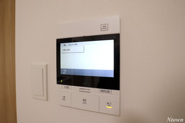【セキュリティ】 | ディアレイシャス丸の内 | モニター付きインターホンです