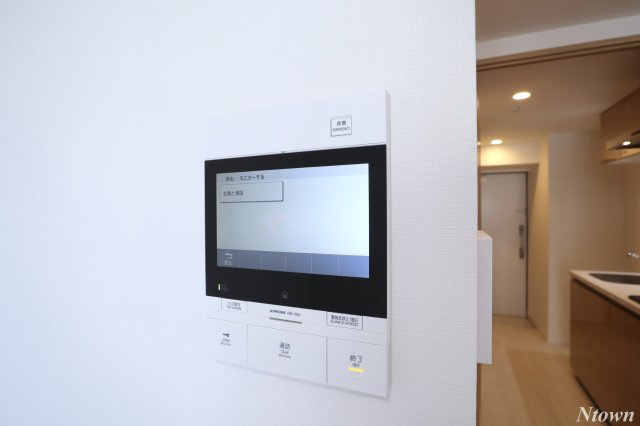 【セキュリティ】 | ディアレイシャス丸の内 | モニター付きインターホンです