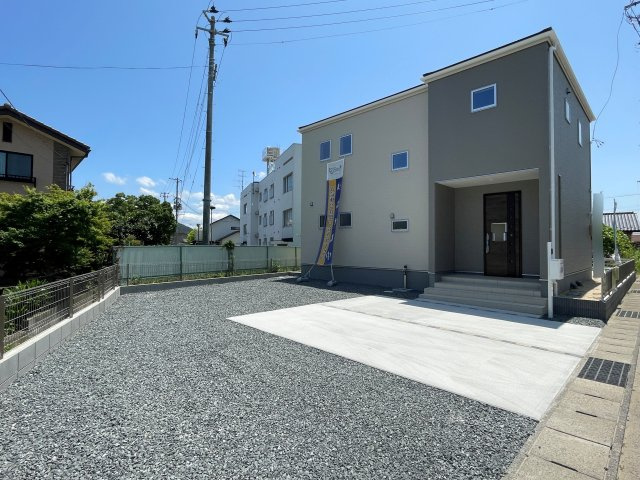 新築戸建　福島市南沢又熊ノ辻第2　Livele Garden　全1棟の駐車場