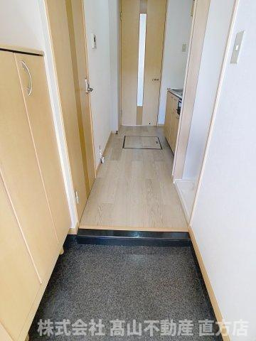 宮若市龍徳のアパートの玄関