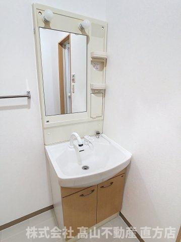 宮若市龍徳のアパートの洗面所