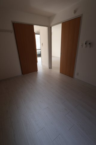 レジデンシャルB棟の居間・リビング