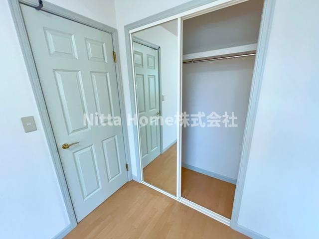 アルシオーネ　壱番館の収納|大きなクローゼットもありますよ♪