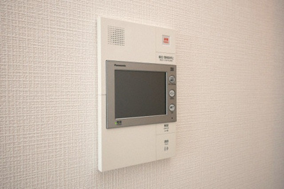 【セキュリティ】 | エスリード弁天町ルシェンテ | モニター付きインターホンです