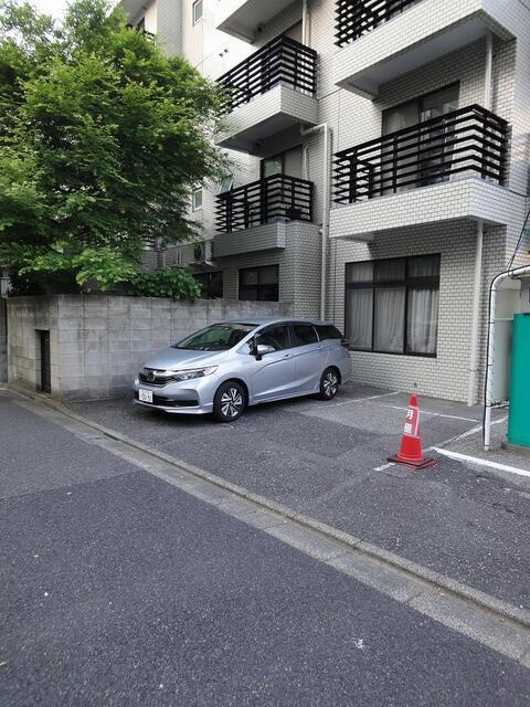 アール平河町の駐車場| 