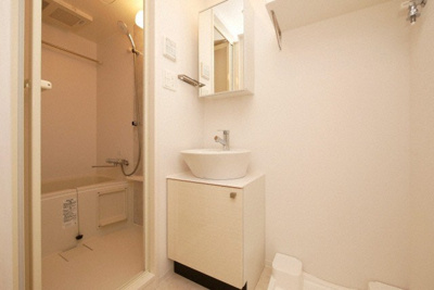 【独立洗面台】 | エスリード弁天町ルシェンテ | 使いやすい独立洗面台です