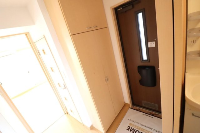 セルブランドS棟の玄関