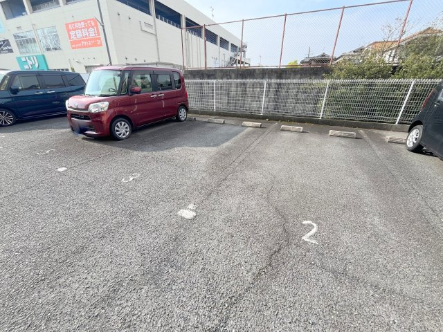 コーポ睦の駐車場