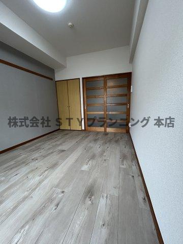 仲介手数料０円！グランデュール若清の居間・リビング