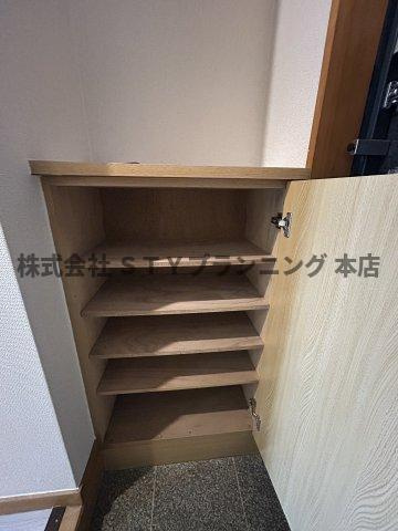 仲介手数料０円！グランデュール若清の収納