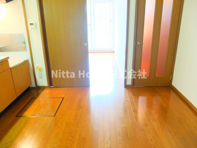 メゾン・フォレストB棟の内装|広々としたお部屋◆