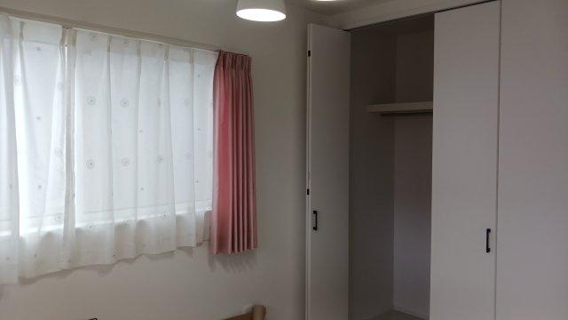 山手町5丁目　アイデザインホームの洋室