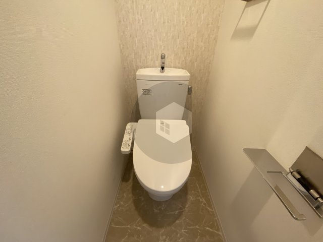 インザライフ大阪EAST RESIDENCEのトイレ