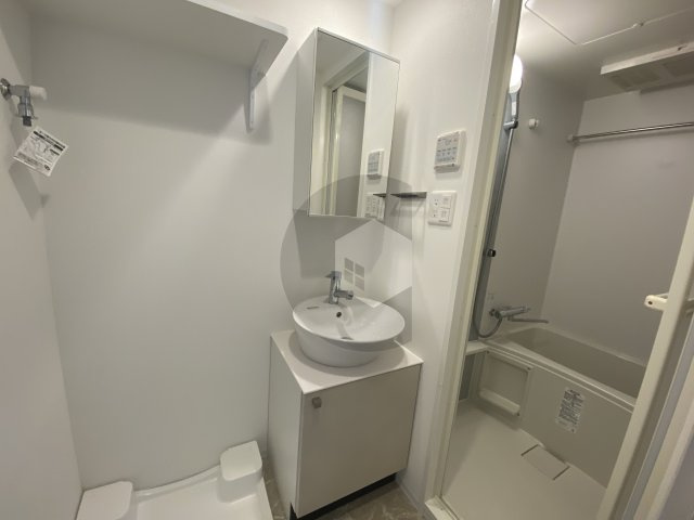 インザライフ大阪EAST RESIDENCEの独立洗面台