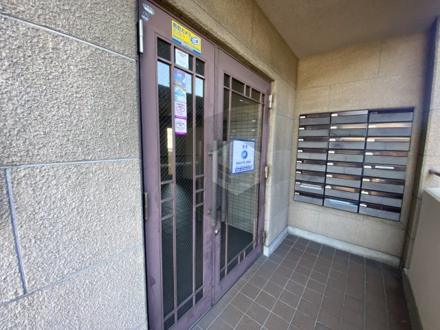 メゾンドくれえるのエントランス