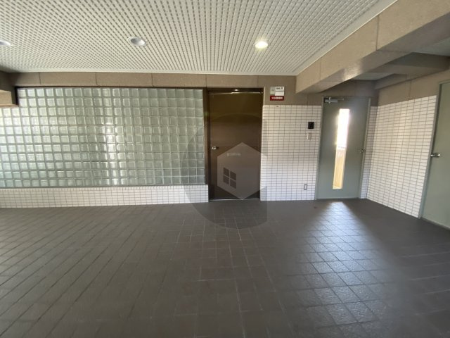 メゾンドくれえるのロビー