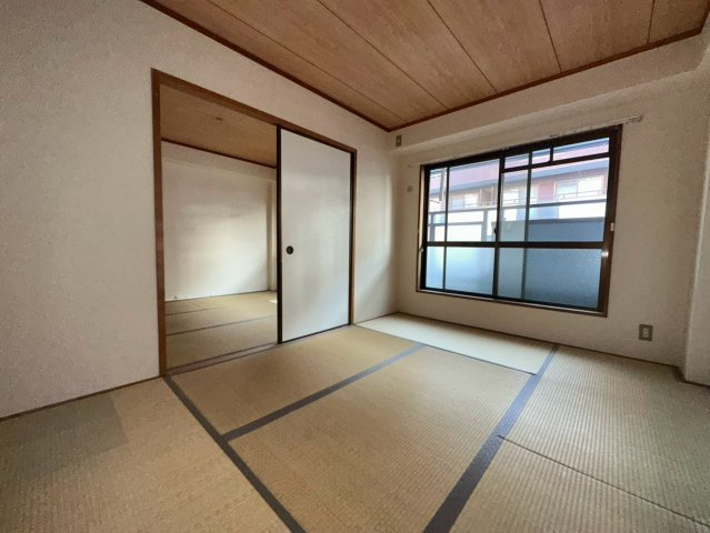 セフティーフジの内装