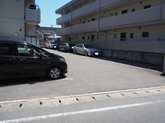 【駐車場】