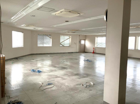 金田町倉庫の内装|明るい室内です