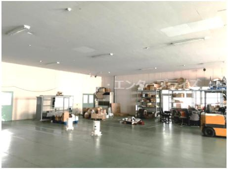 金田町倉庫の内装|明るい室内です