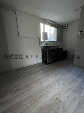 仲介手数料０円！ハイツ扇の居間・リビング