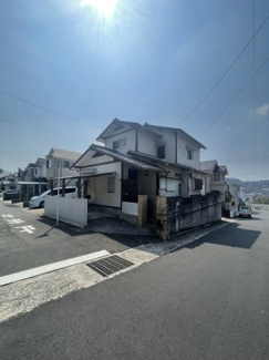 【外観】 | 東区戸坂新町二丁目　土地　古家あり　建築条件のない角地　※引渡しは契約後2ケ月要す