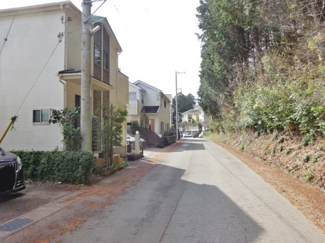 【前面道路含む現地写真】 | 沼津市岡一色 中古住宅 EH05574 | 沼津市岡一色　前面道路