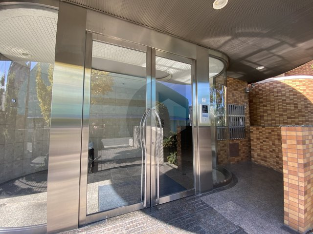 フローリッシュ北田のエントランス