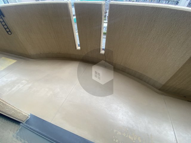 フローリッシュ北田のバルコニー