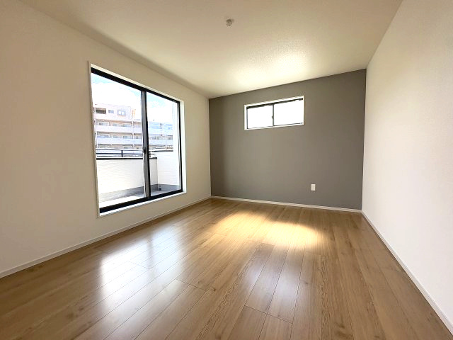 【寝室】 | 春日市須玖南6丁目2期　1号棟（全2棟）【仲介手数料無料・0円】 | 現地写真。2階主寝室です。