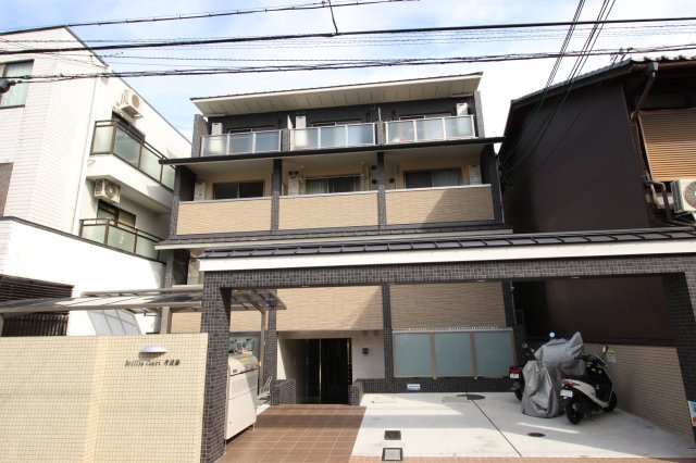 京都市伏見区新町１２丁目の賃貸マンションの外観|外観です。