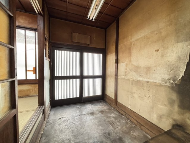 【玄関】